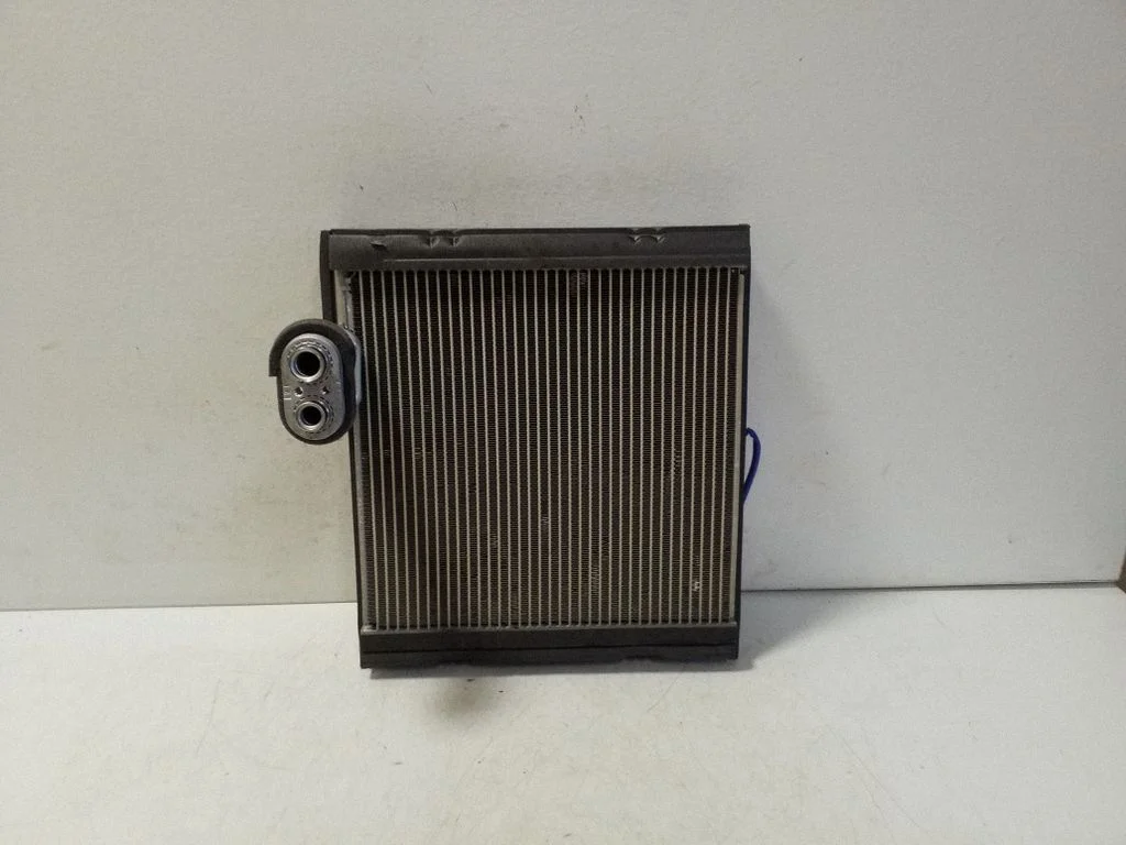 Kliimaseadme radiaator (salongis)