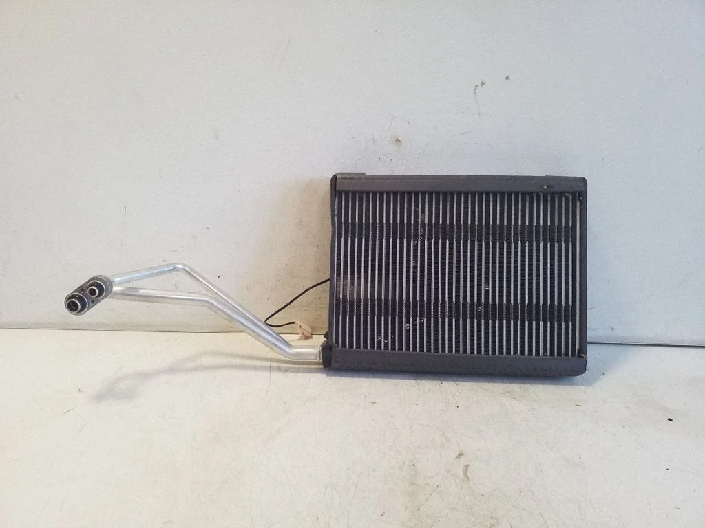 Air conditioning (A/C) radiator (interior)