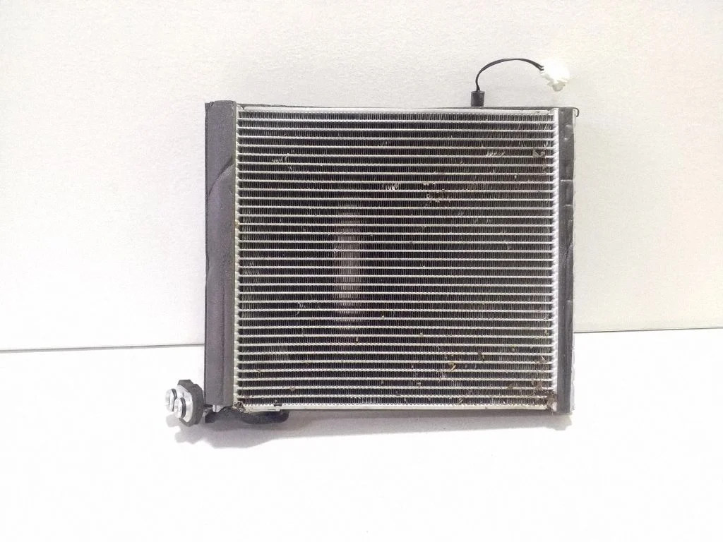 Air conditioning (A/C) radiator (interior)
