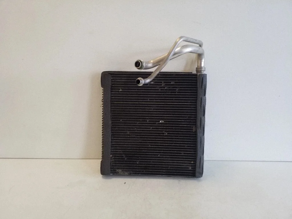 Kliimaseadme radiaator (salongis)