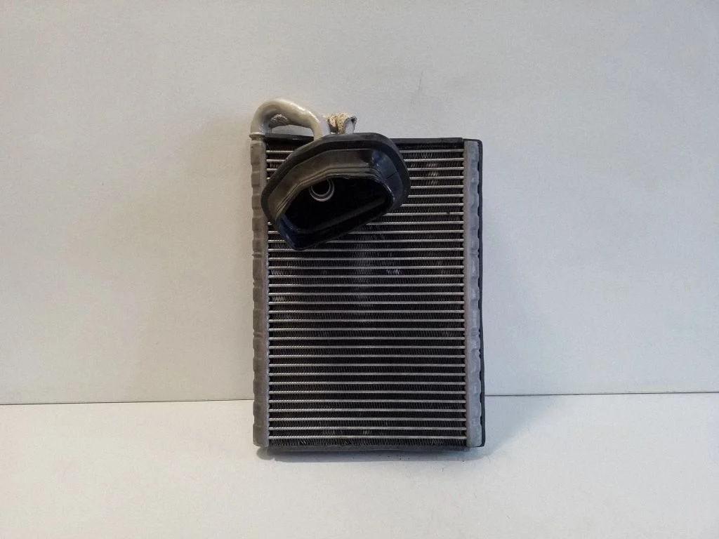 Air conditioning (A/C) radiator (interior)