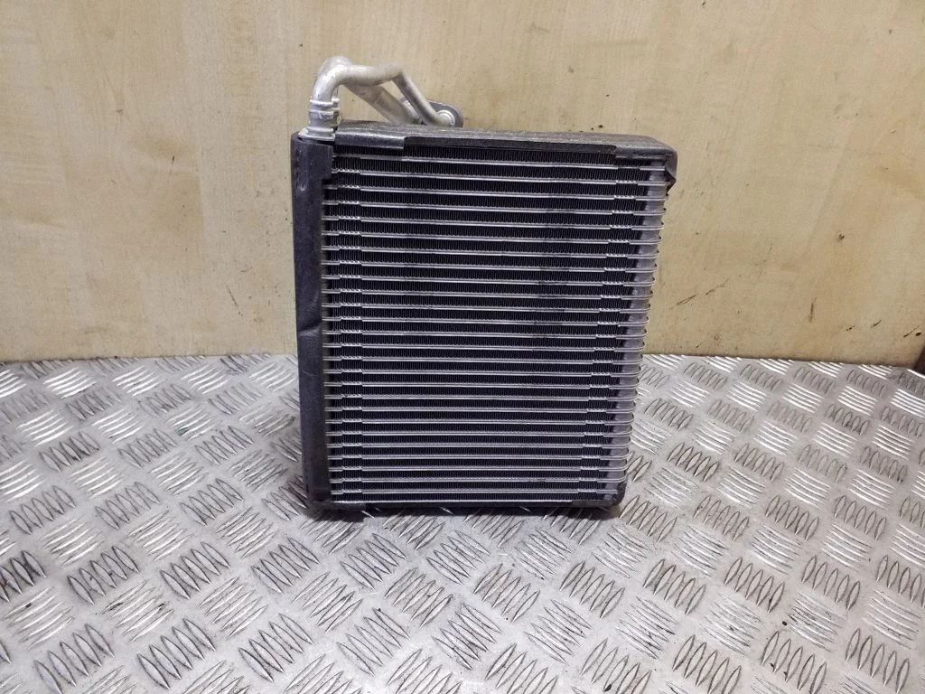 Air conditioning (A/C) radiator (interior)