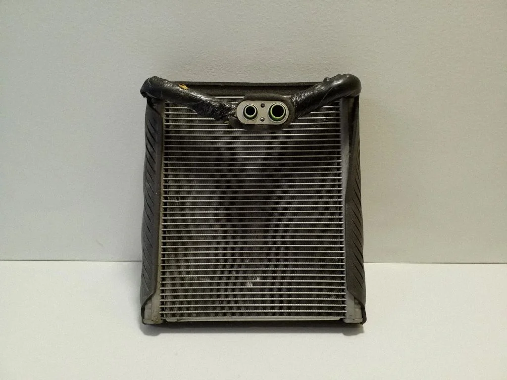 Air conditioning (A/C) radiator (interior)