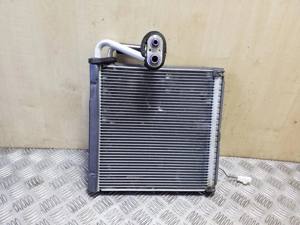 Air conditioning (A/C) radiator (interior)