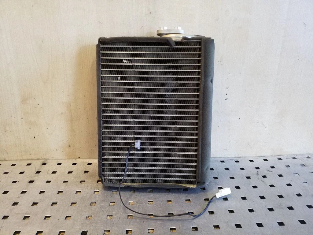 Air conditioning (A/C) radiator (interior)