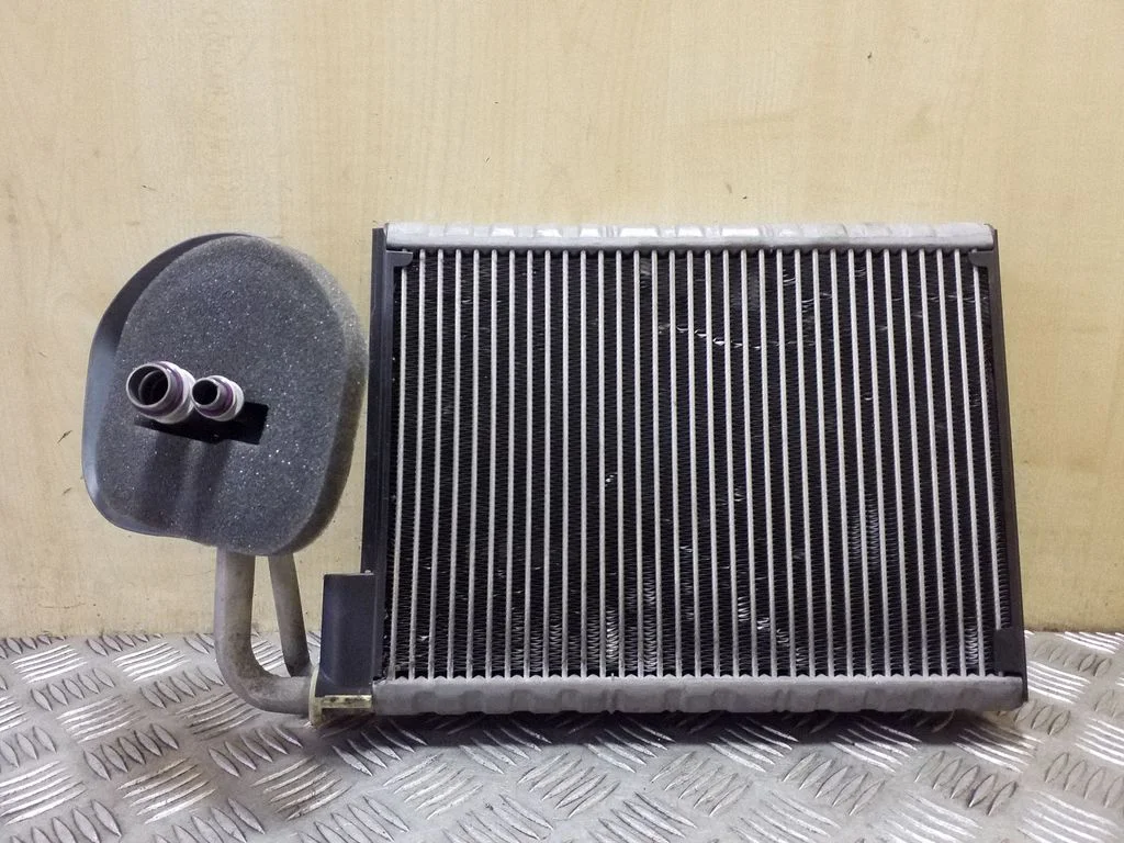 Air conditioning (A/C) radiator (interior) N4557007