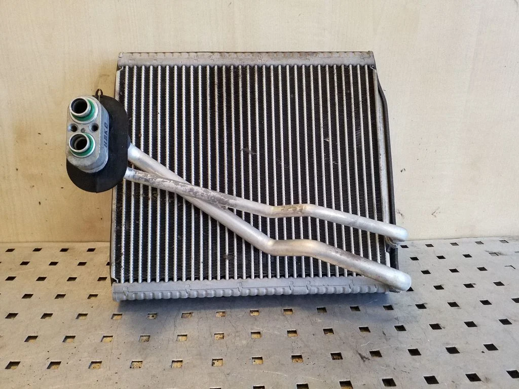 Air conditioning (A/C) radiator (interior)