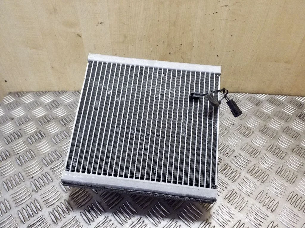 Air conditioning (A/C) radiator (interior)