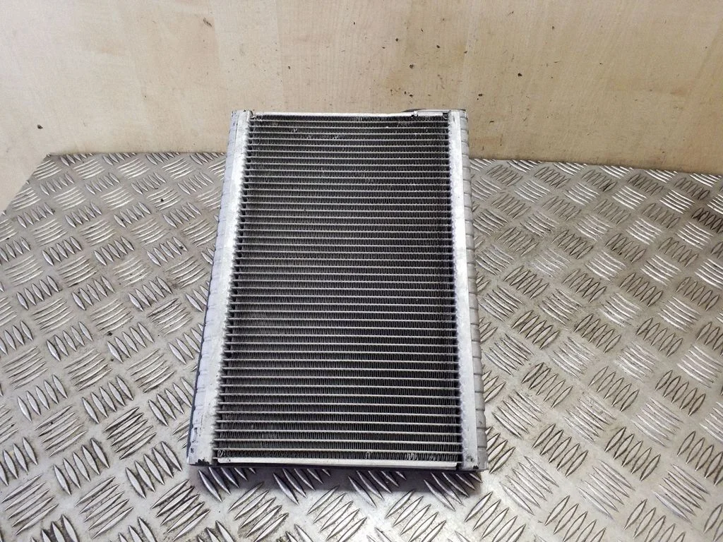 Air conditioning (A/C) radiator (interior) – Citroen C4 Grand Picasso (2013-2018)