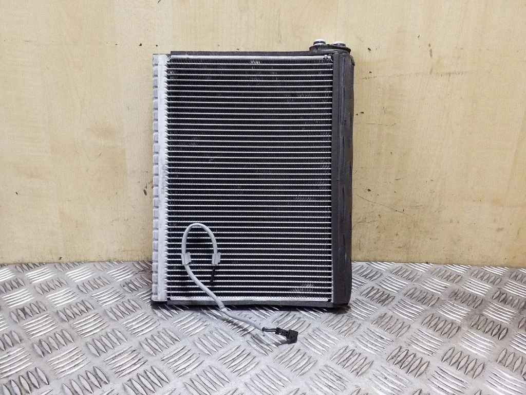 Air conditioning (A/C) radiator (interior)