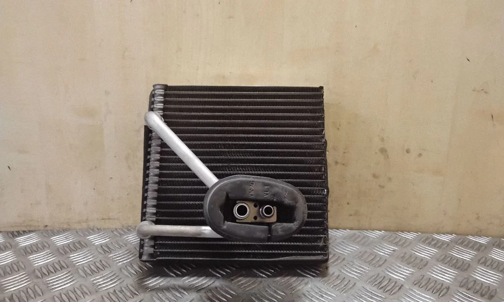 Air conditioning (A/C) radiator (interior)
