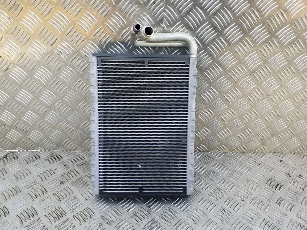 Kliimaseadme radiaator (salongis) – Mercedes-Benz E-klass W212 (2009-2016)
