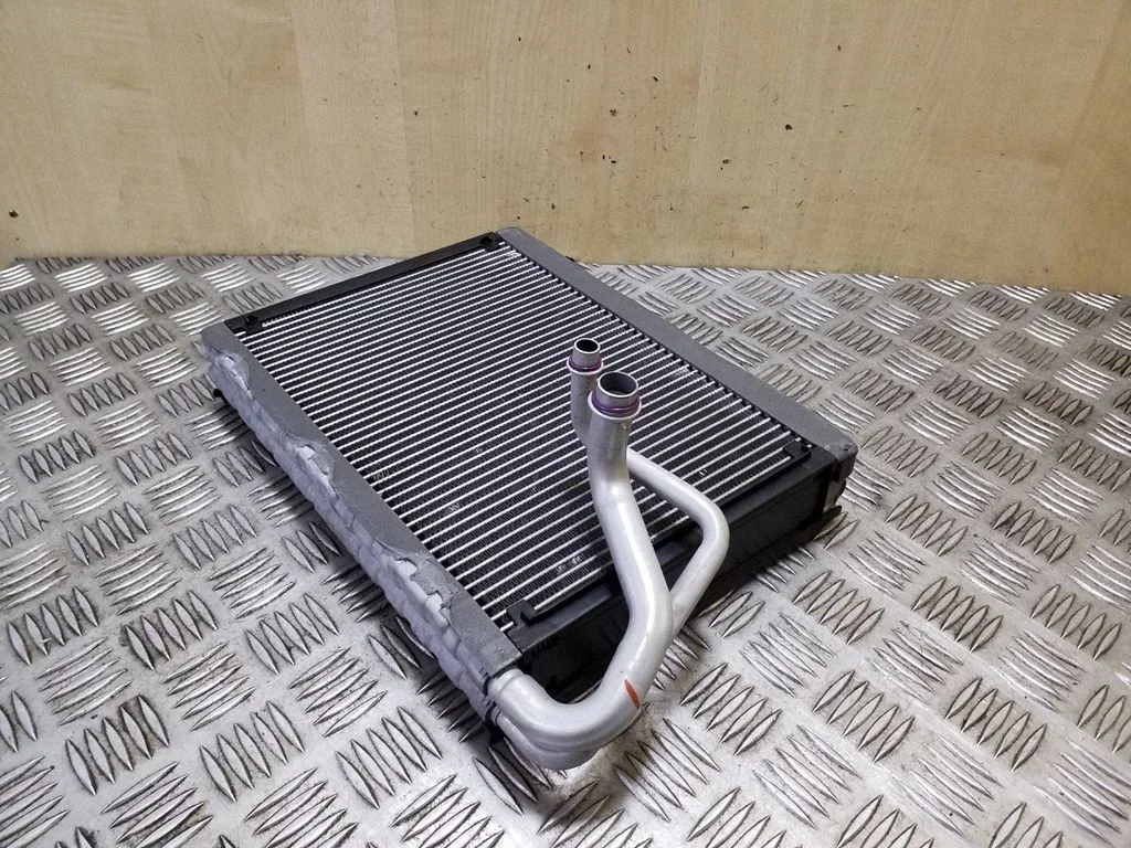 Air conditioning (A/C) radiator (interior)
