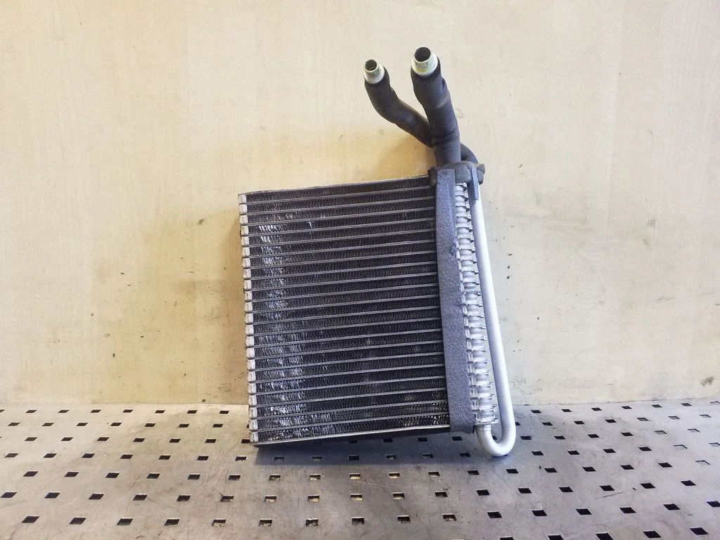 Kliimaseadme radiaator (salongis)