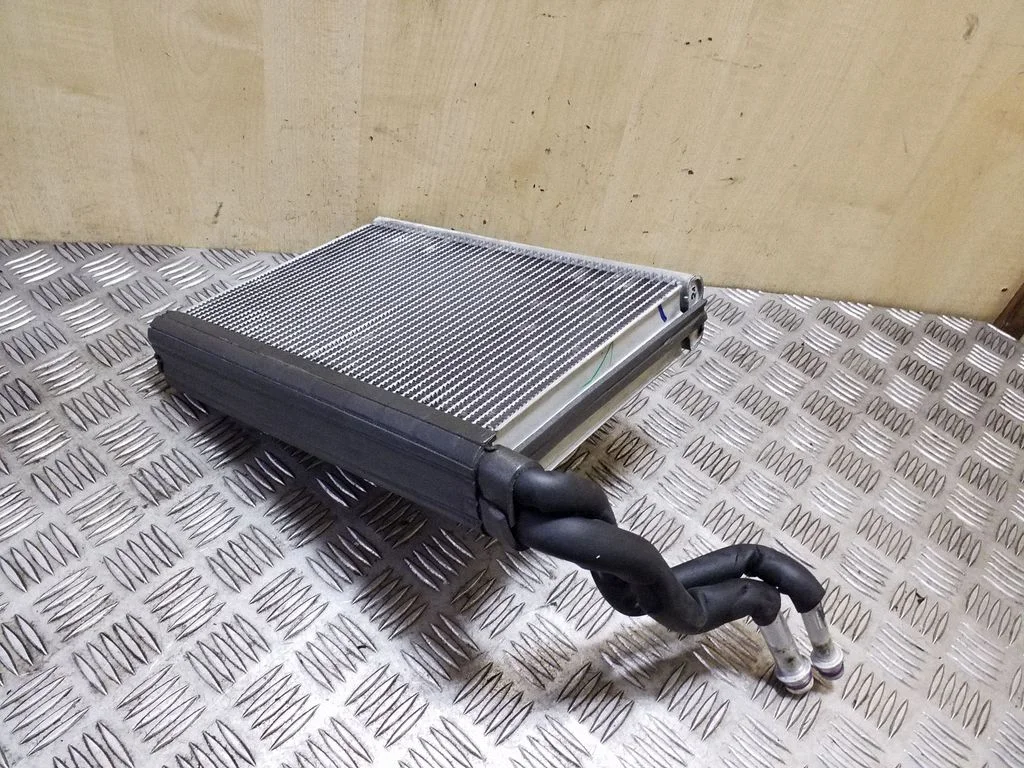 Kliimaseadme radiaator (salongis)