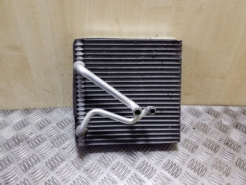 Air conditioning (A/C) radiator (interior)
