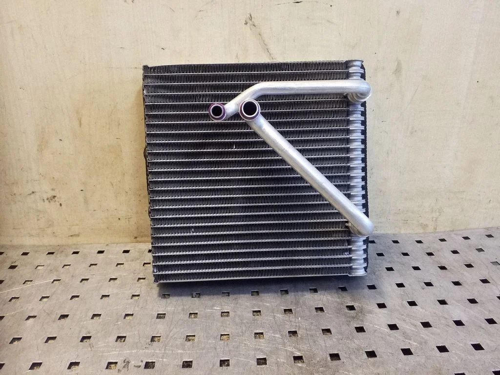 Kliimaseadme radiaator (salongis)