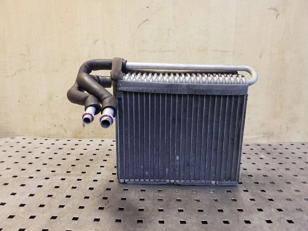 Air conditioning (A/C) radiator (interior)