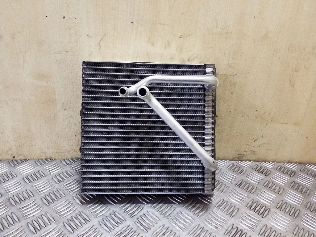 Air conditioning (A/C) radiator (interior)