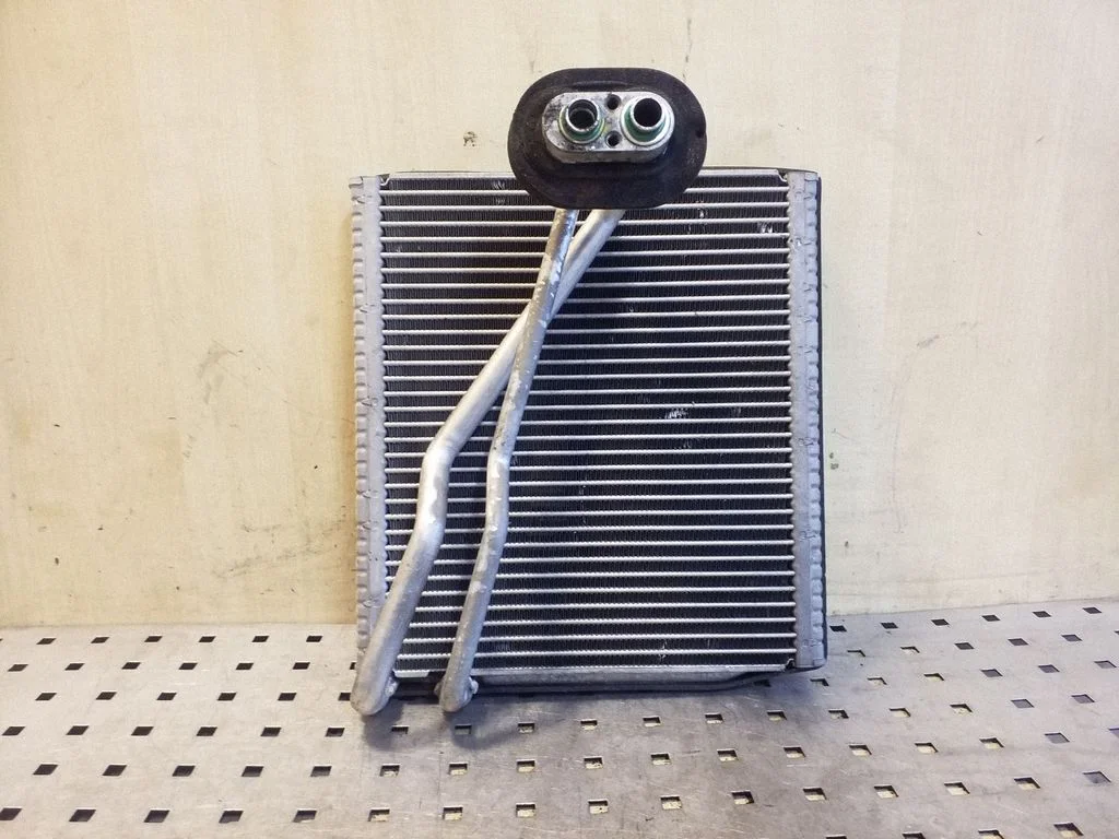 Kliimaseadme radiaator (salongis)