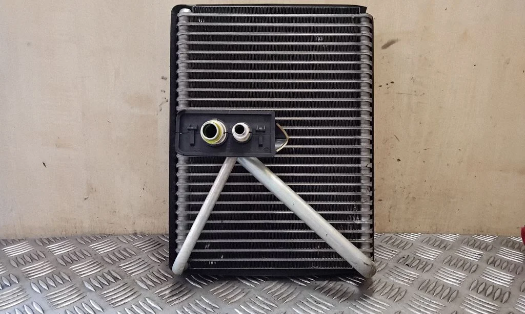 Kliimaseadme radiaator (salongis)