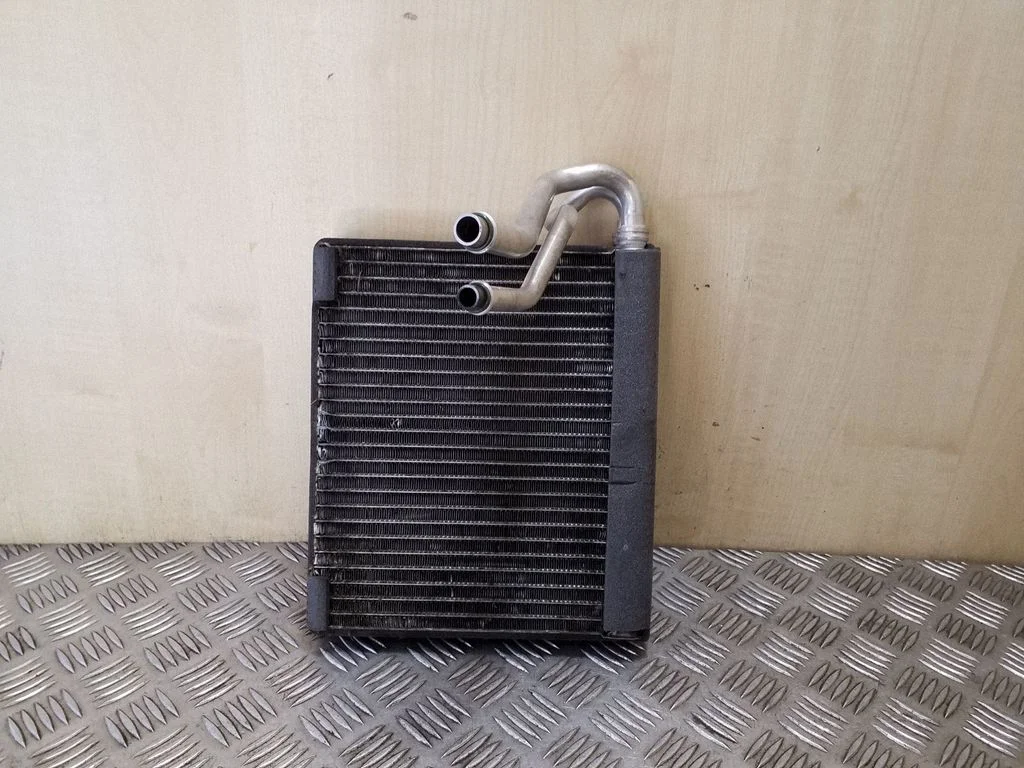 Kliimaseadme radiaator (salongis)