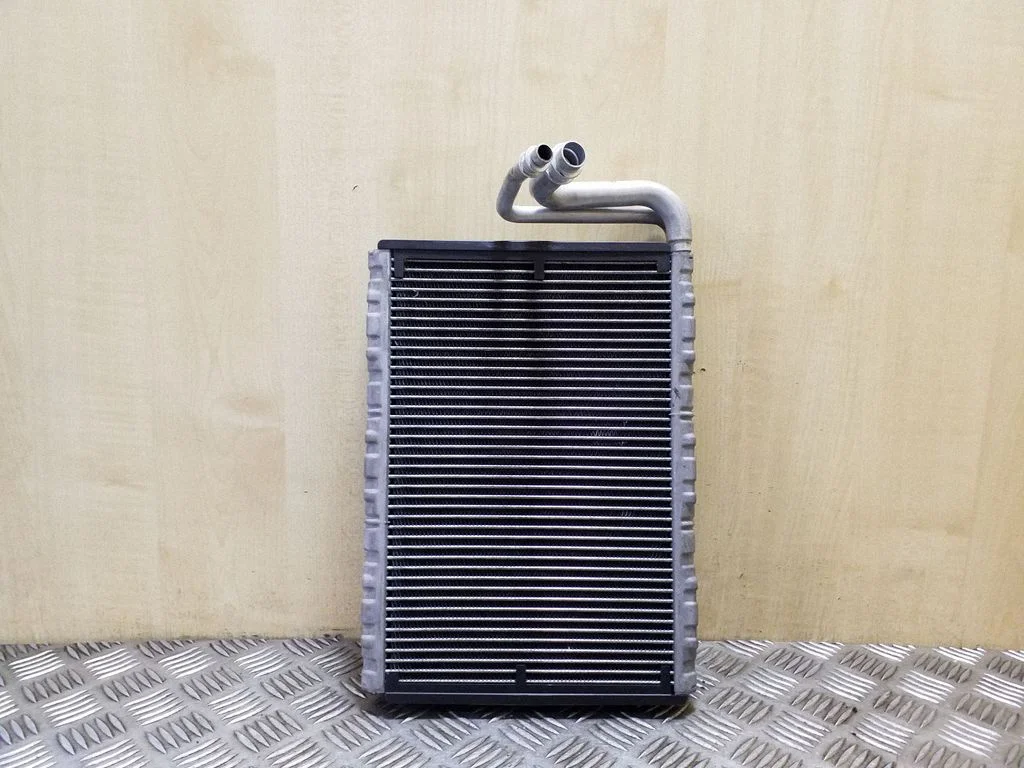 Air conditioning (A/C) radiator (interior) – Mercedes-Benz C-Class AMG W204 (2007-2014)