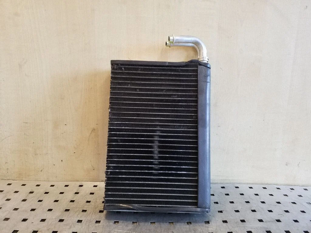 Air conditioning (A/C) radiator (interior) – BMW X5 E53 (1999-2006)