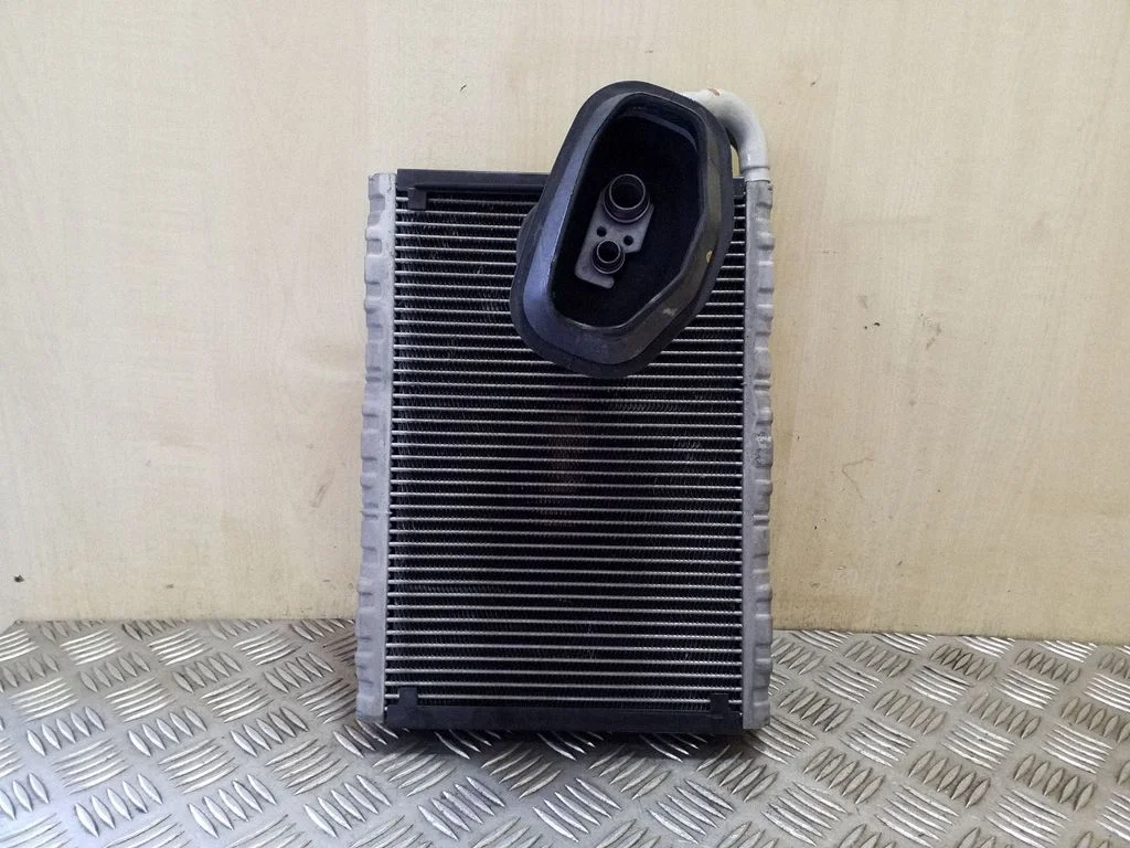 Air conditioning (A/C) radiator (interior)