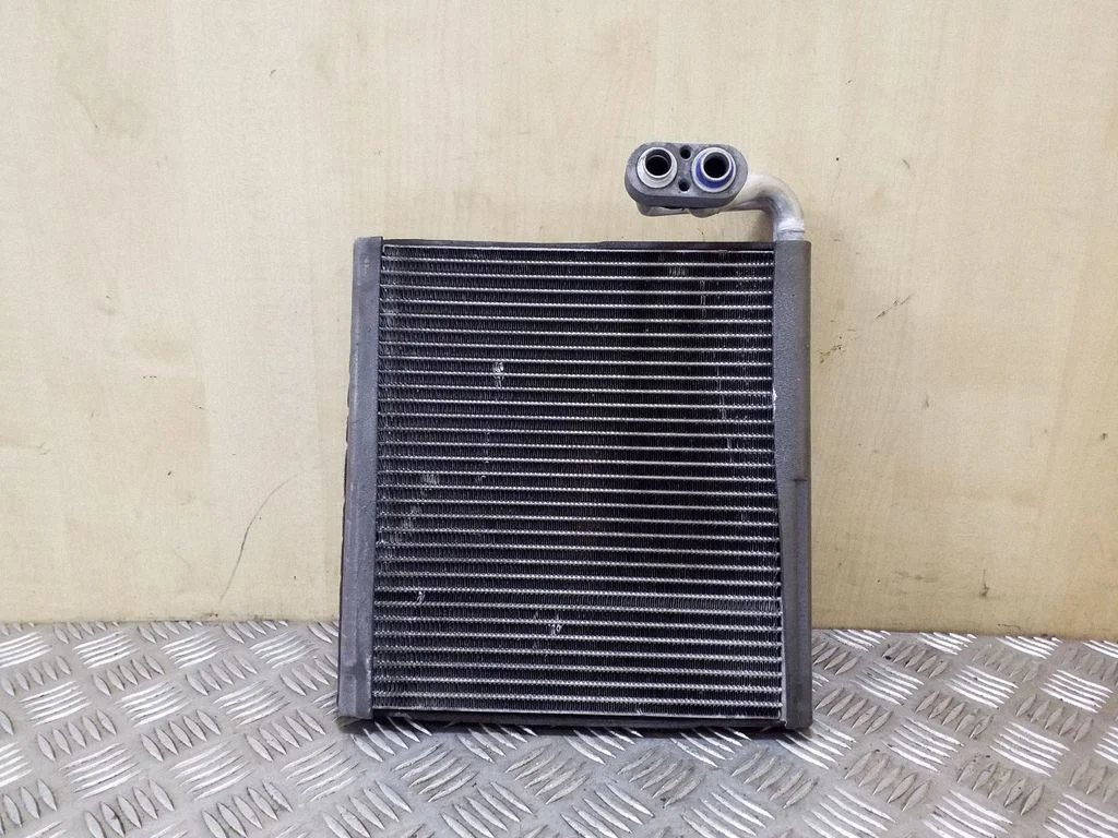 Air conditioning (A/C) radiator (interior)