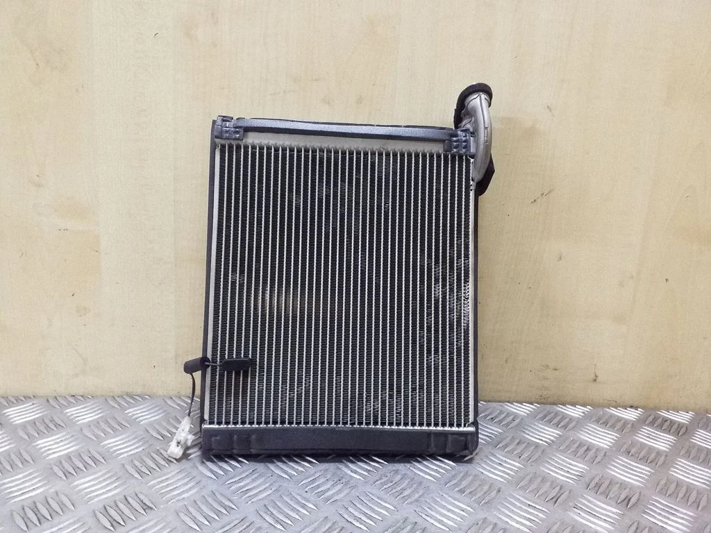Kliimaseadme radiaator (salongis)