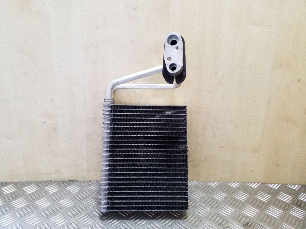 Air conditioning (A/C) radiator (interior) – Renault Trafic II (X83) (2001-2014)