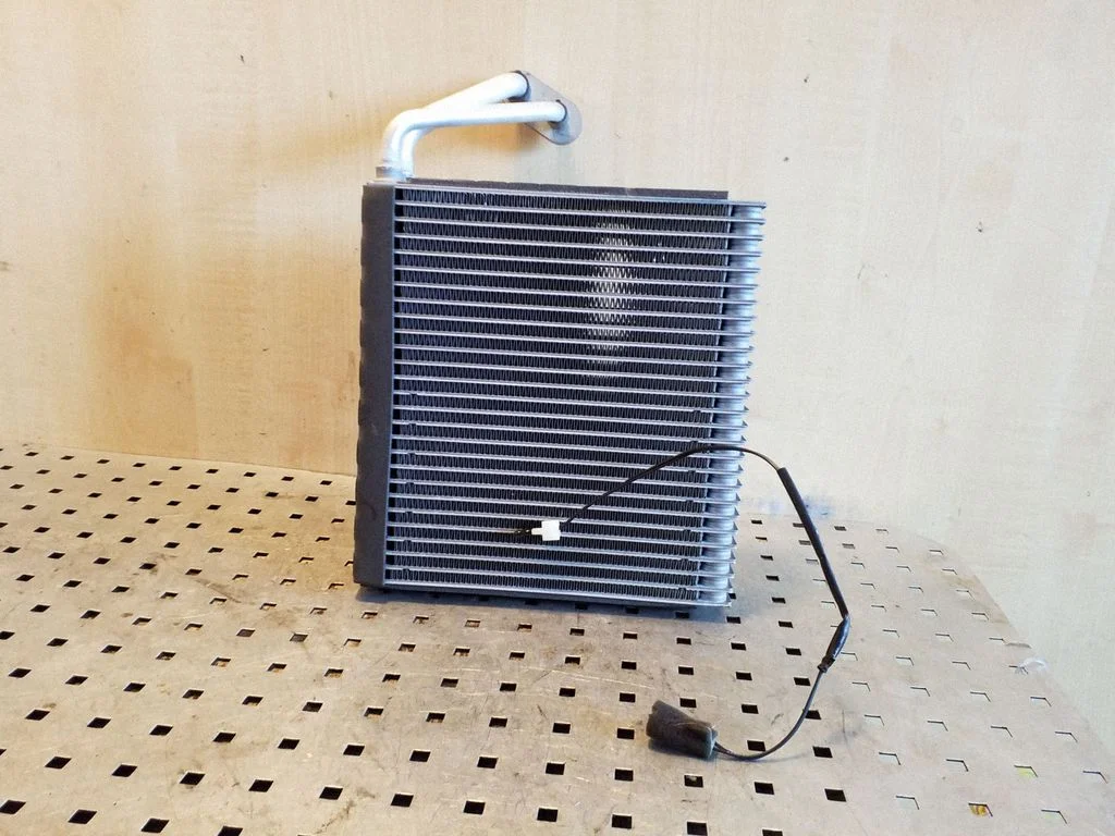 Air conditioning (A/C) radiator (interior)