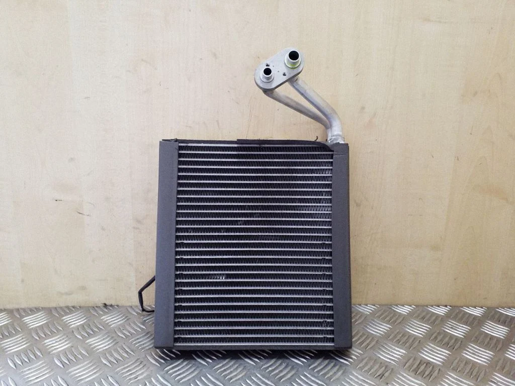 Air conditioning (A/C) radiator (interior)