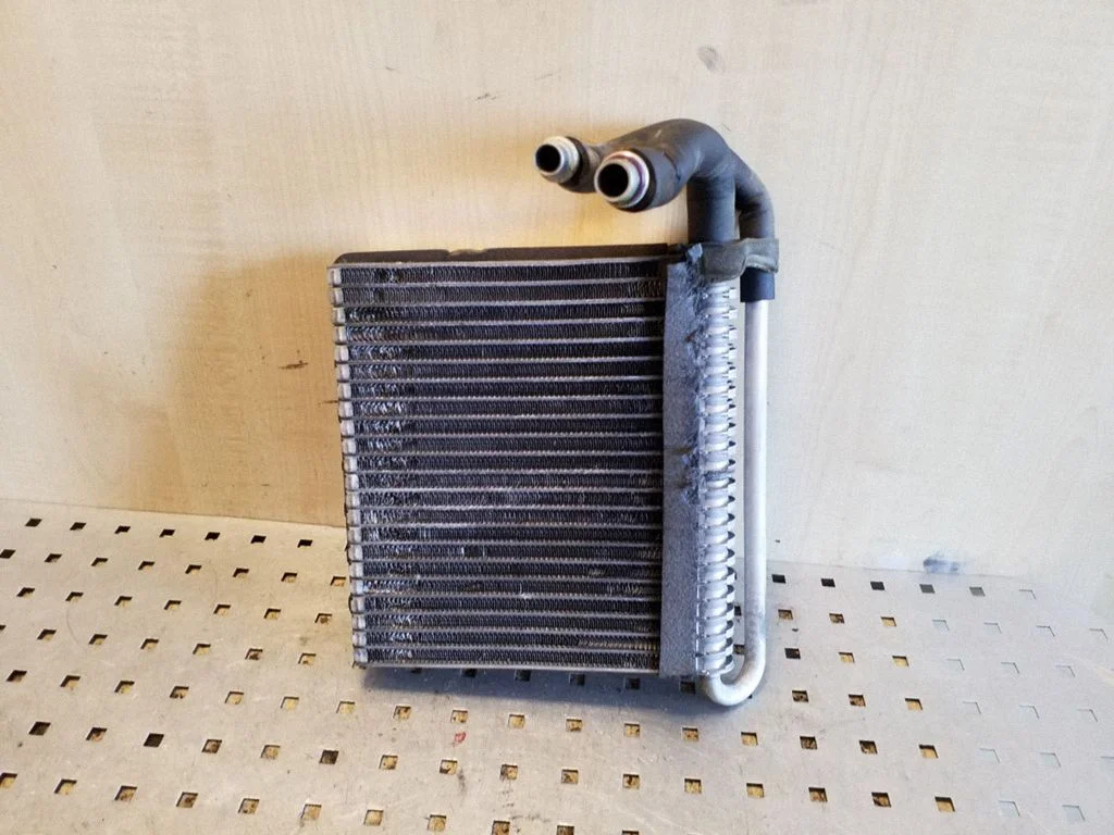 Kliimaseadme radiaator (salongis) – Ford Kuga I (2008-2012)