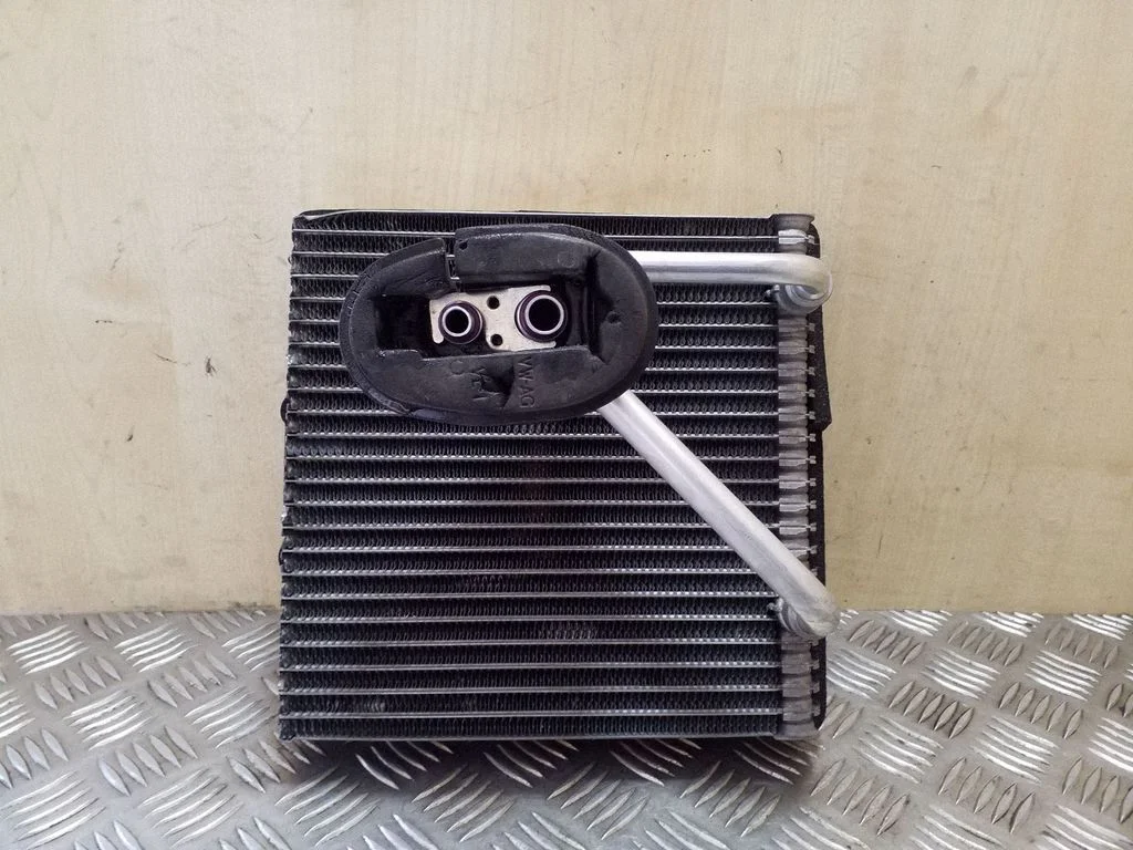 Air conditioning (A/C) radiator (interior)