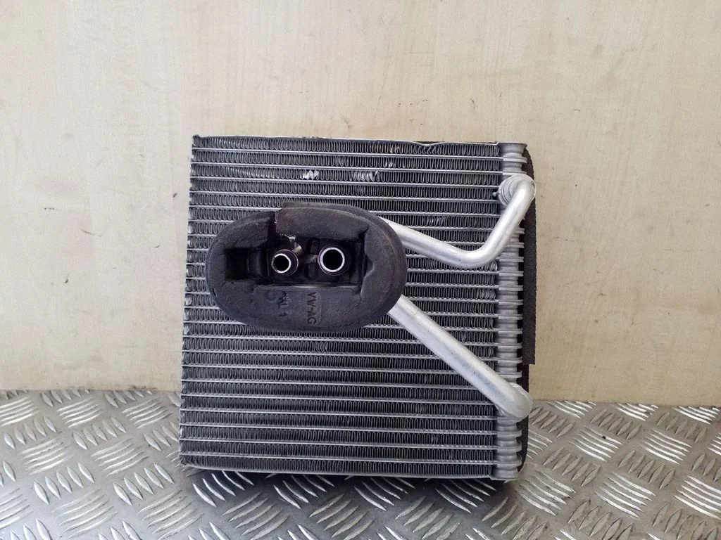Kliimaseadme radiaator (salongis)
