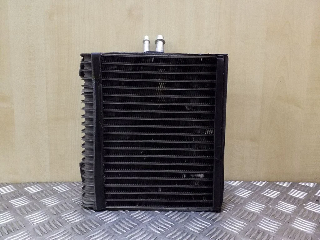 Air conditioning (A/C) radiator (interior) – Volkswagen Touareg I (2002-2010)
