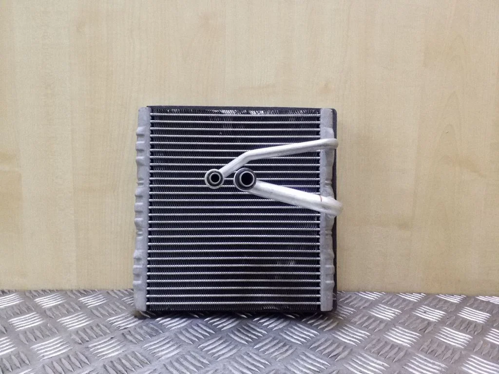 Air conditioning (A/C) radiator (interior) R7593003