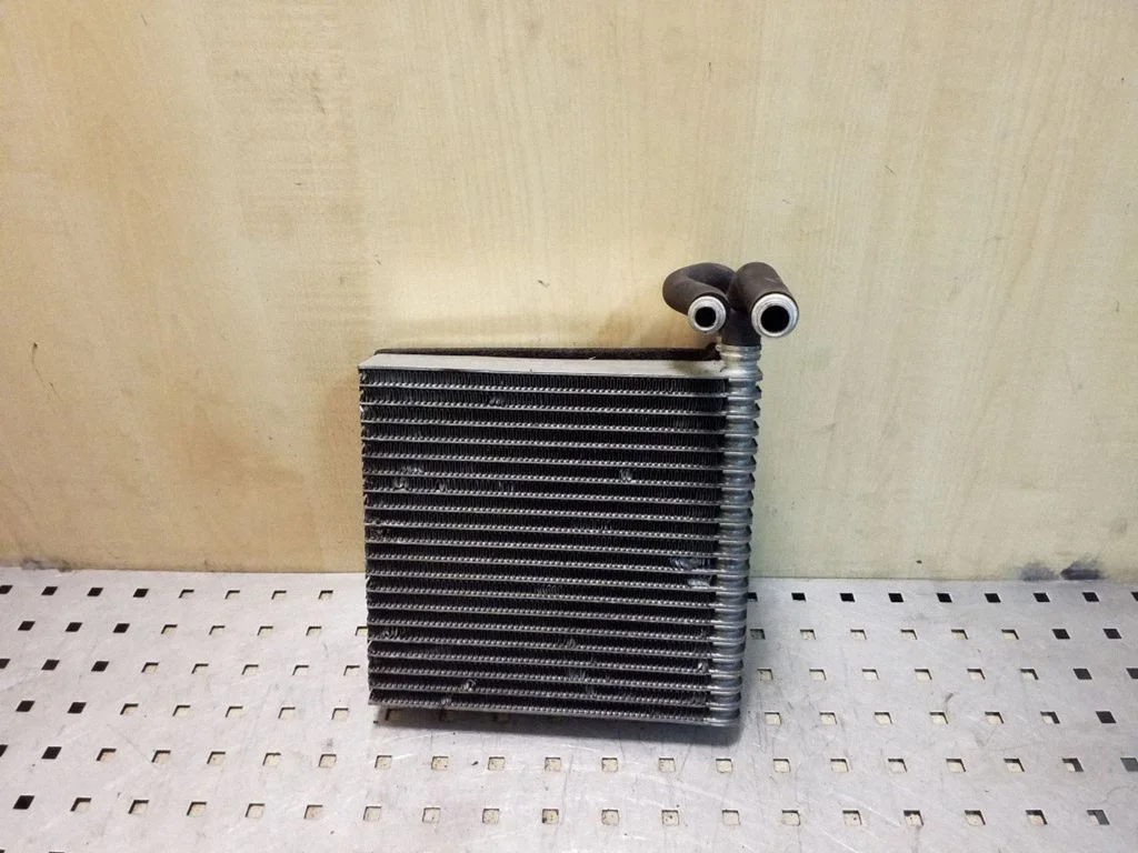 Kliimaseadme radiaator (salongis)
