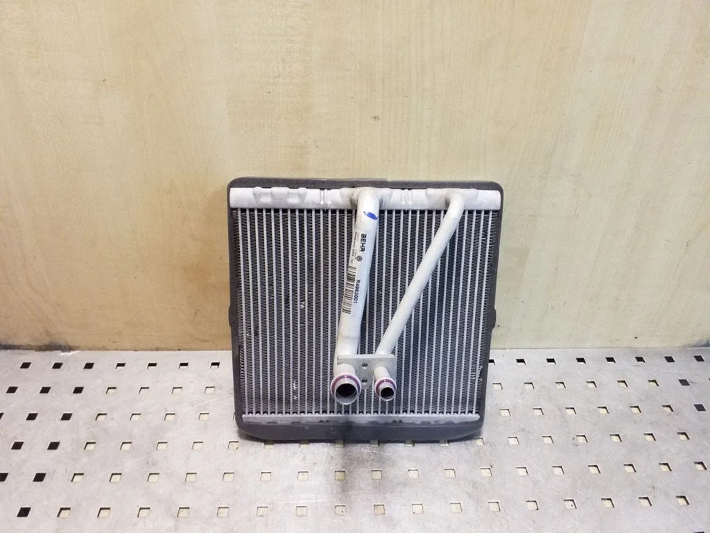Air conditioning (A/C) radiator (interior) R4963001