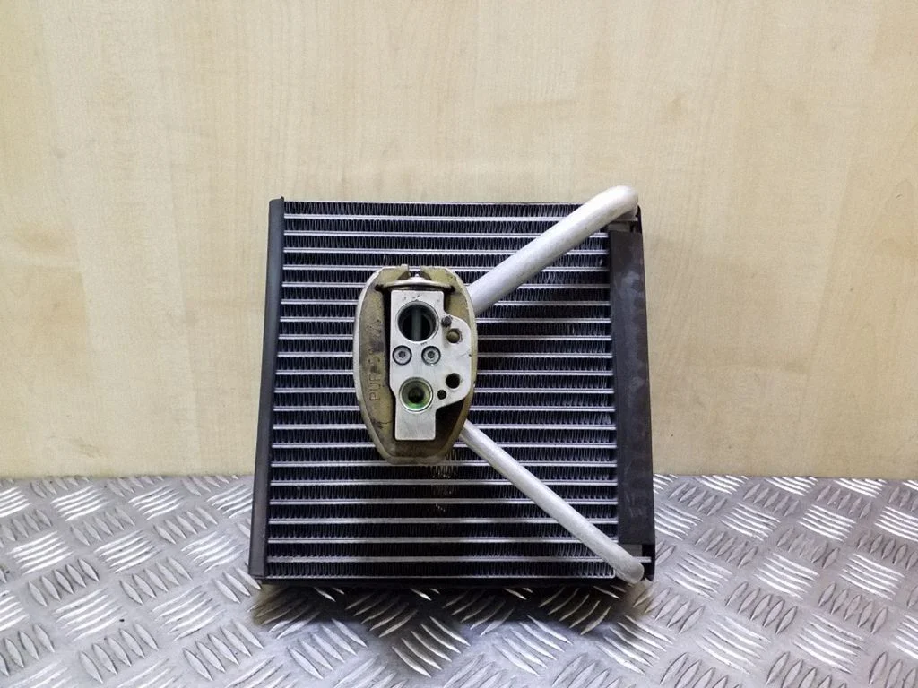 Kliimaseadme radiaator (salongis) H2605002