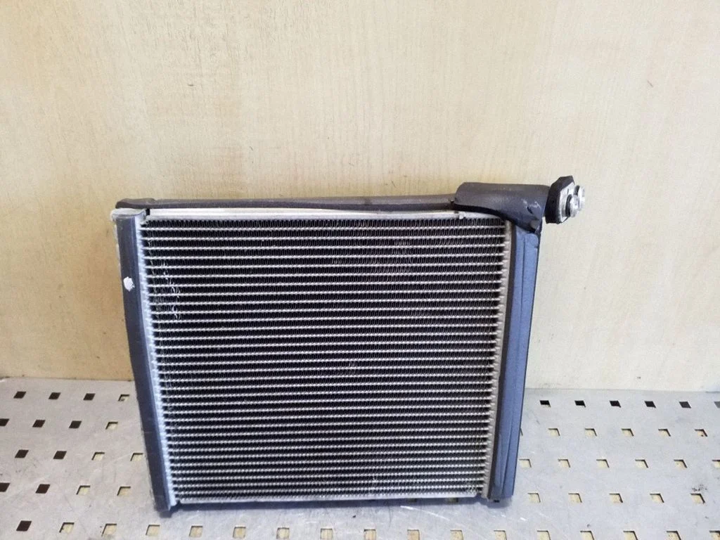 Air conditioning (A/C) radiator (interior) – Toyota Avensis T270 (2009-2012)