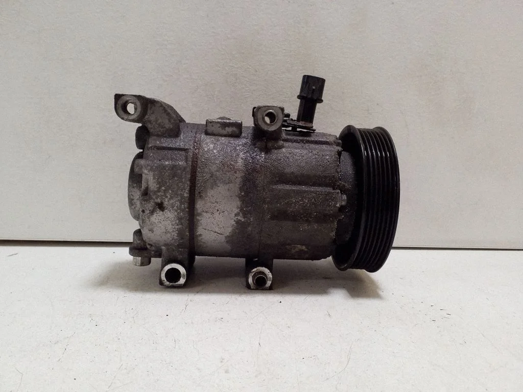 Air conditioning (A/C) compressor (pump) F500FGDAA05