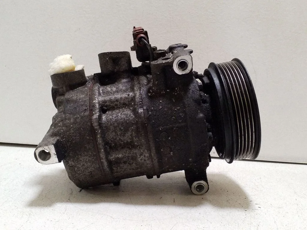 Air conditioning (A/C) compressor (pump) 8T0260805F