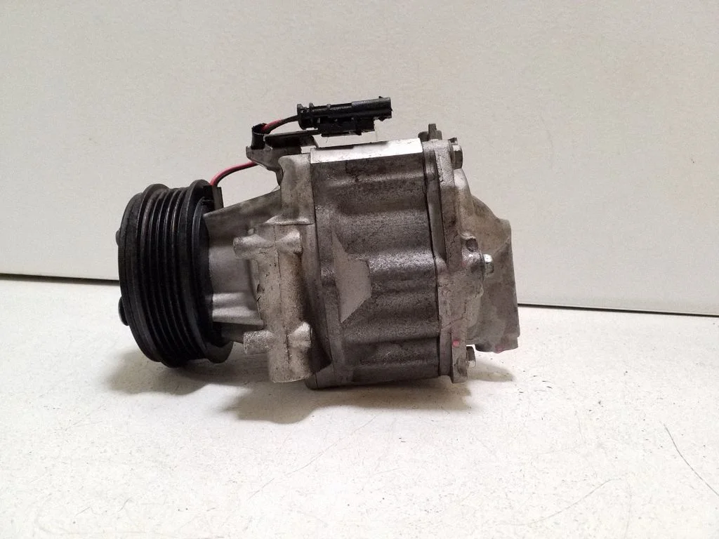 Air conditioning (A/C) compressor (pump) 10338070