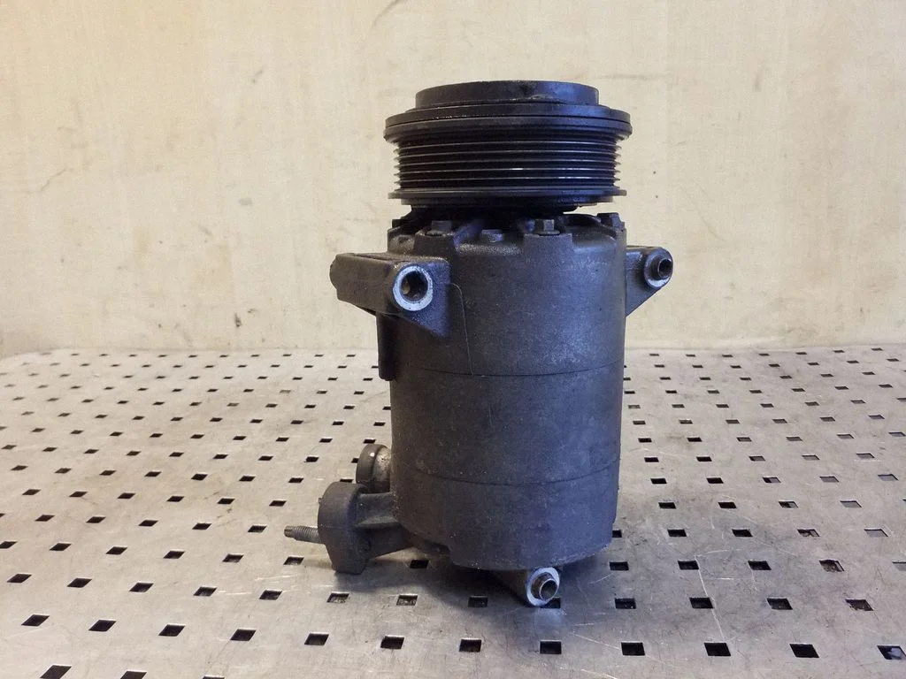 Air conditioning (A/C) compressor (pump) CV6119D629FE