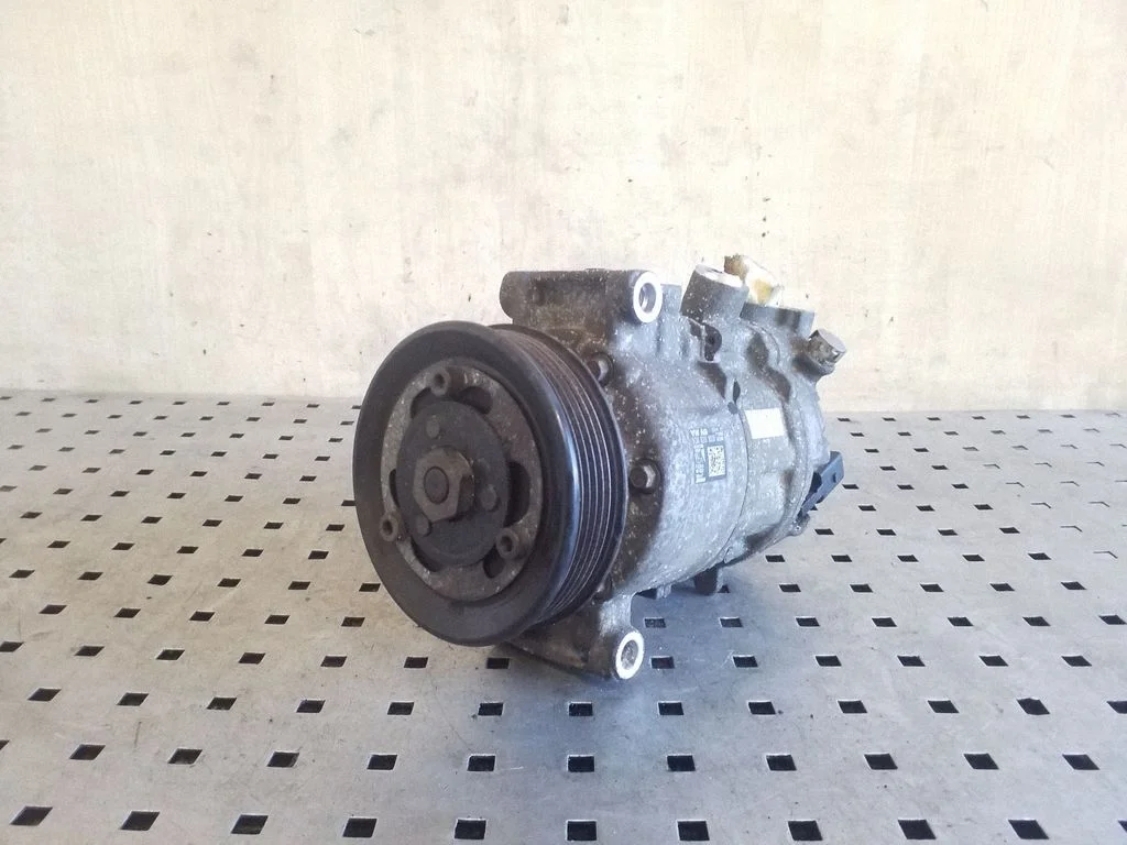 Air conditioning (A/C) compressor (pump) 5Q0820803F
