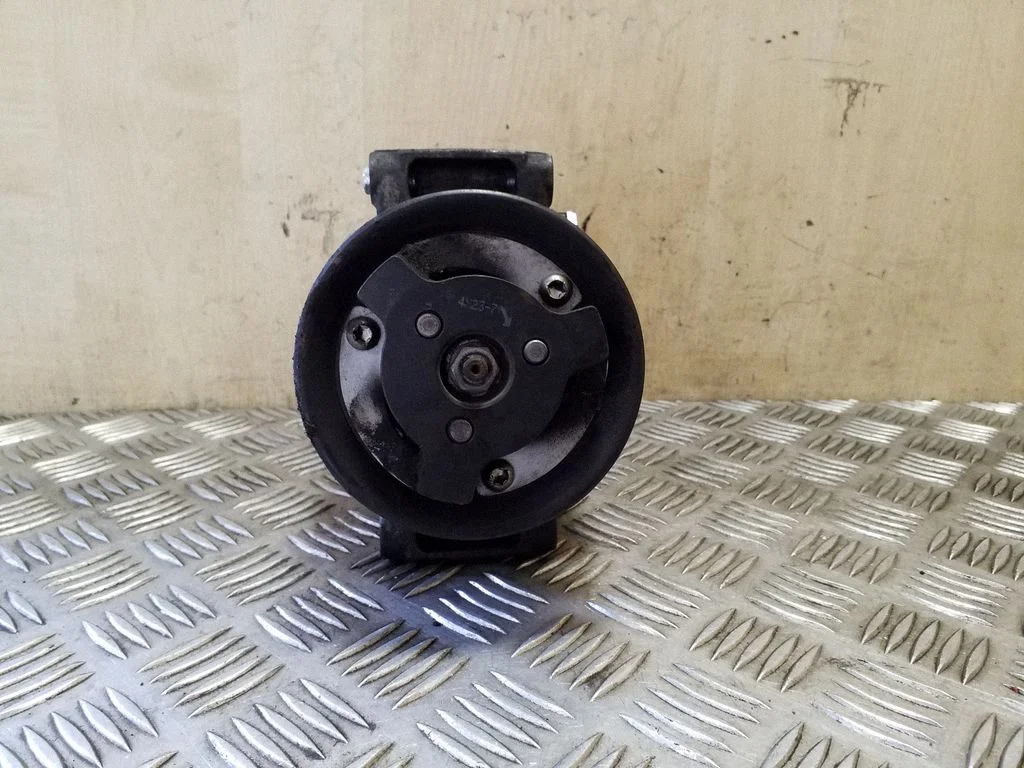 Air conditioning (A/C) compressor (pump) 5Q0820803E