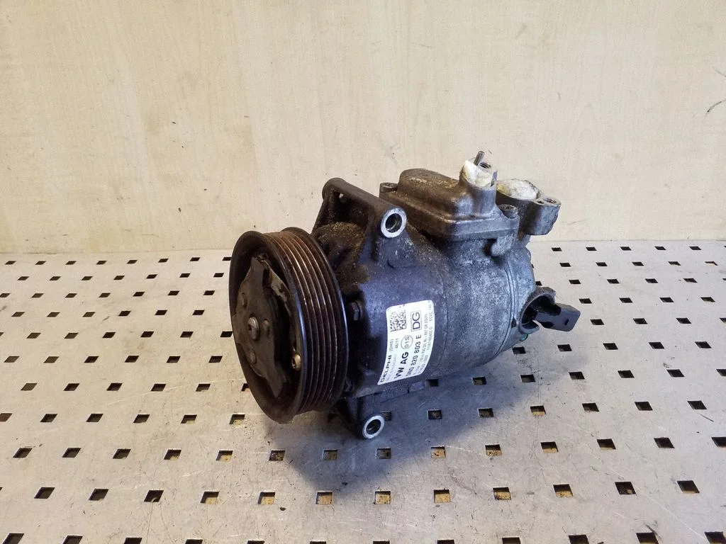 Air conditioning (A/C) compressor (pump) 5N0820803E